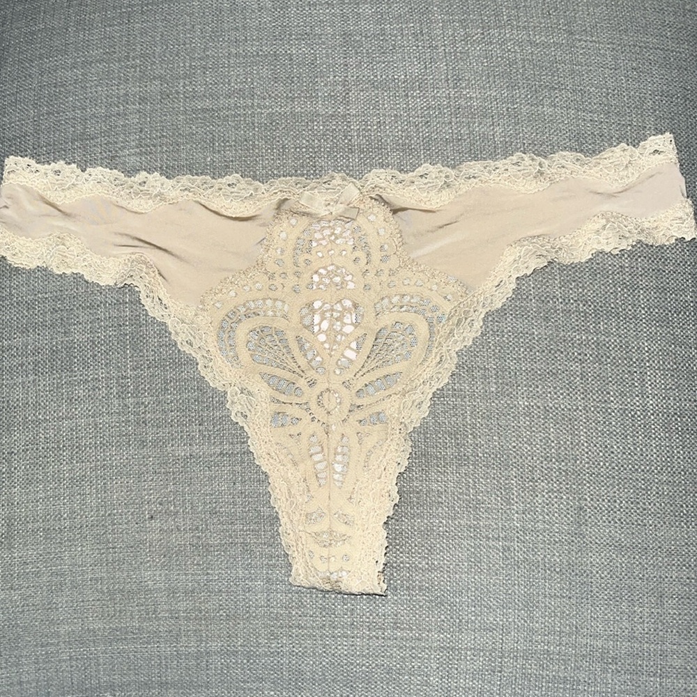 Victoria’s Secret Dream Angels Thong
